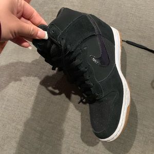 Nike shoes brand new use one time